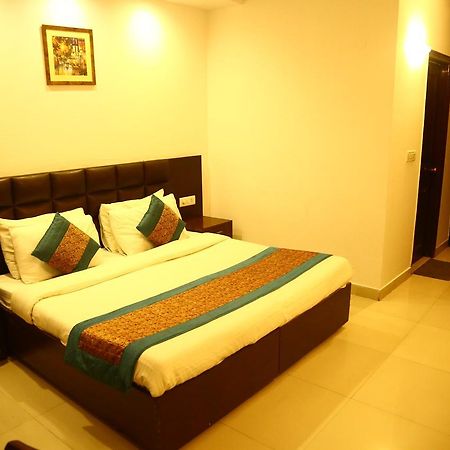 Hotel Smart Inn 2 New Delhi Luaran gambar