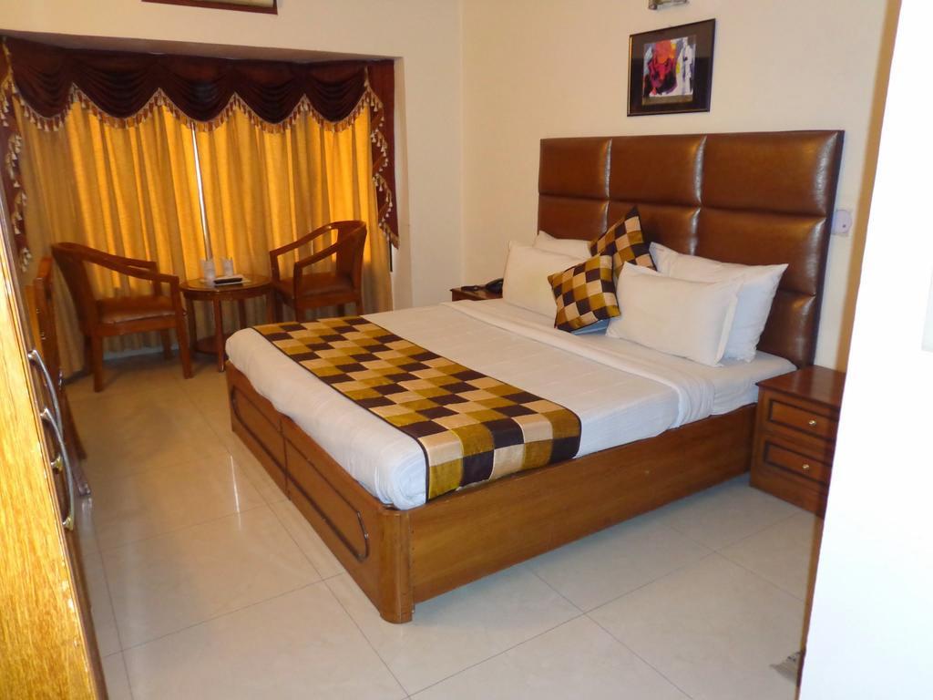 Hotel Smart Inn 2 New Delhi Luaran gambar