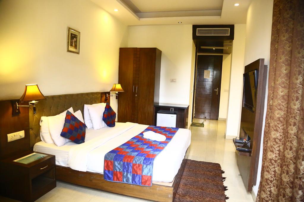 Hotel Smart Inn 2 New Delhi Luaran gambar