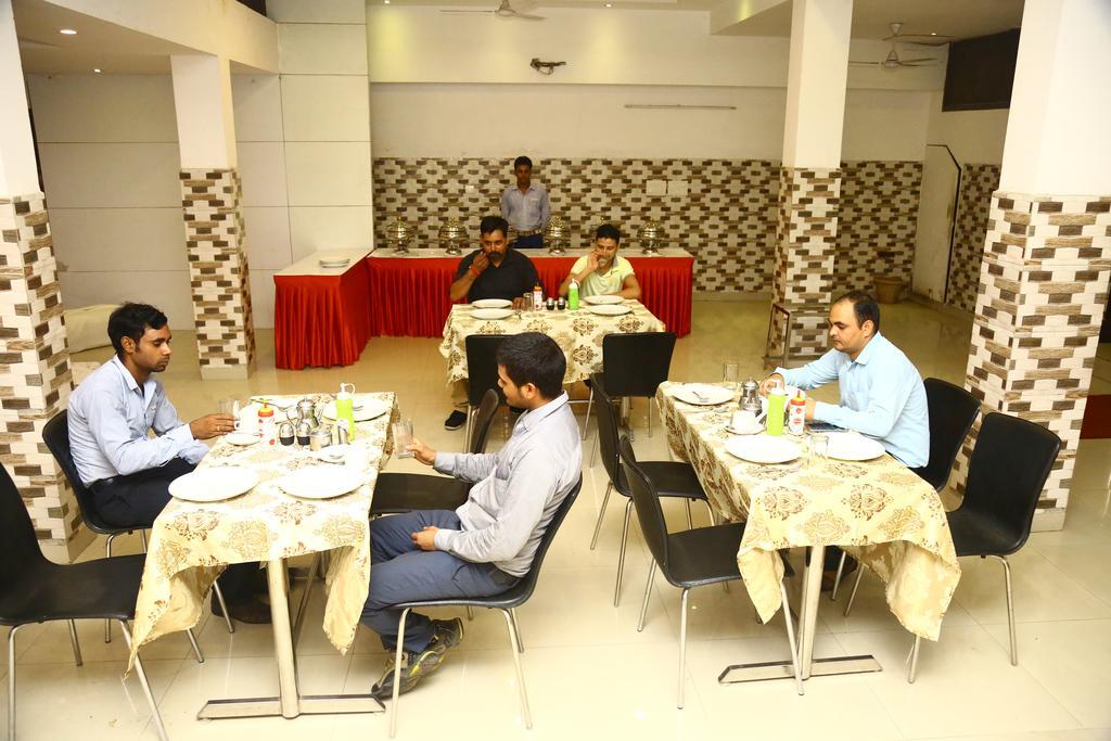 Hotel Smart Inn 2 New Delhi Luaran gambar