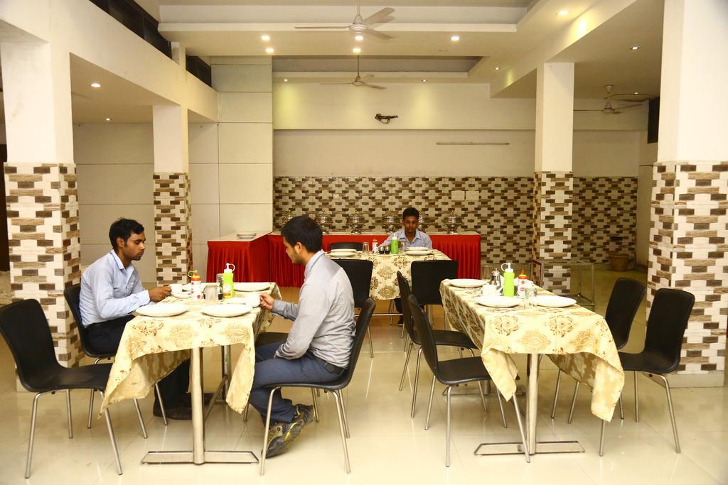Hotel Smart Inn 2 New Delhi Luaran gambar