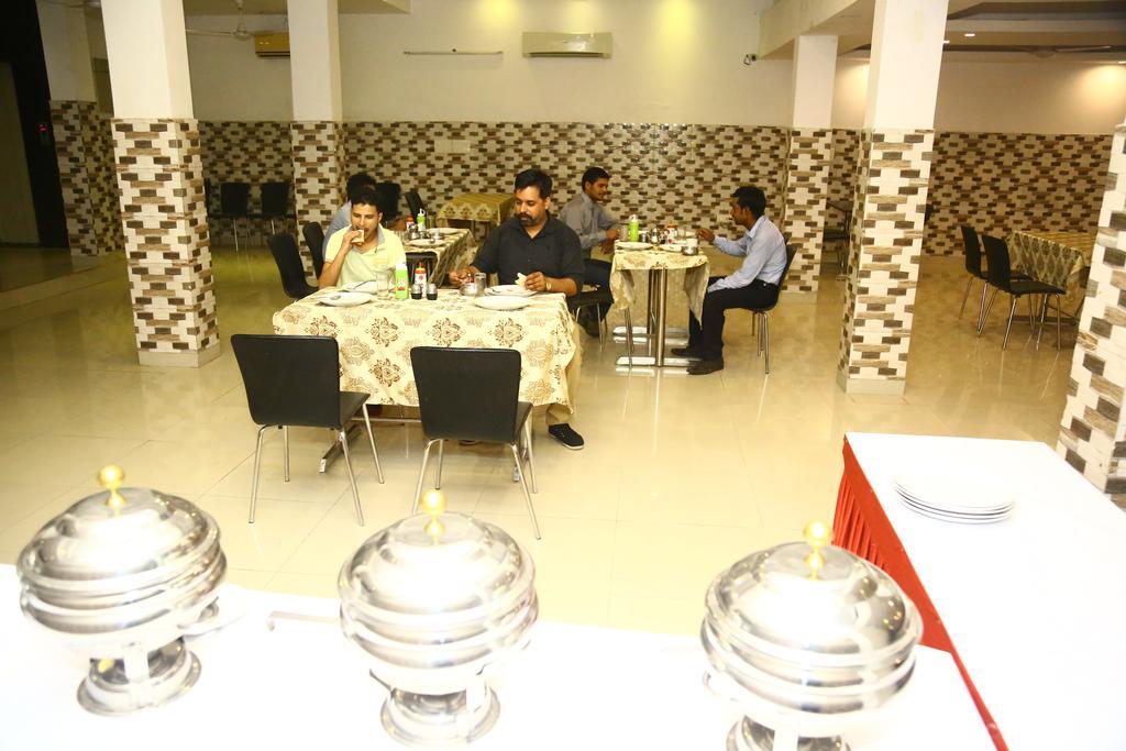 Hotel Smart Inn 2 New Delhi Luaran gambar