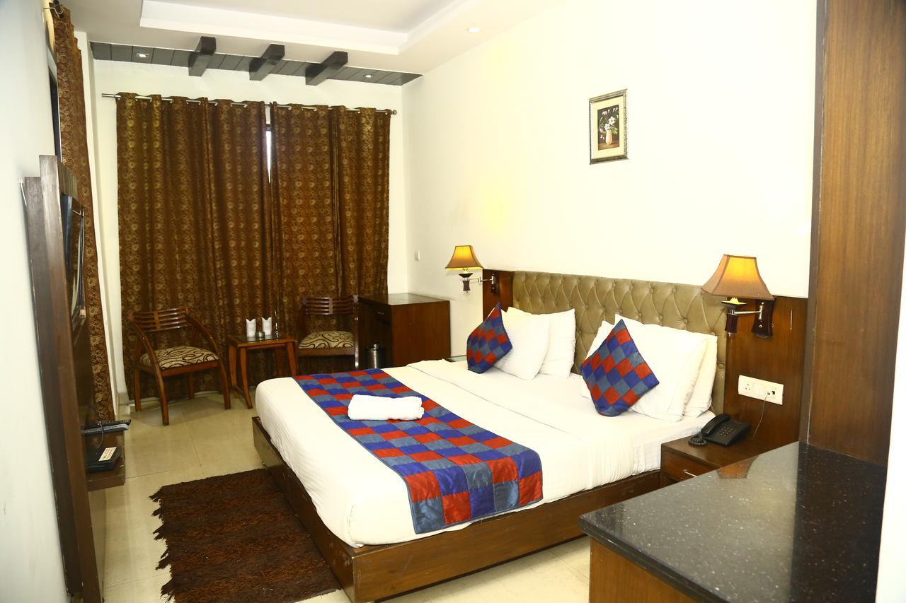 Hotel Smart Inn 2 New Delhi Luaran gambar