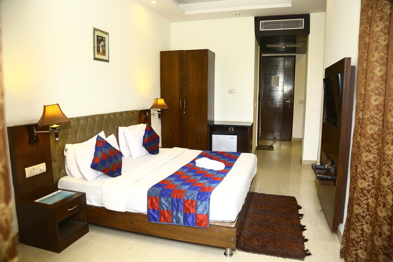 Hotel Smart Inn 2 New Delhi Luaran gambar