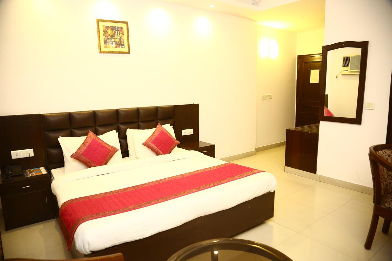 Hotel Smart Inn 2 New Delhi Luaran gambar